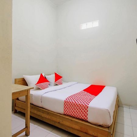 โอโย 3083 ดี คอสต์ 3 ชาเรียะฮ์ Hotel ยอกยาการ์ตา ภายนอก รูปภาพ