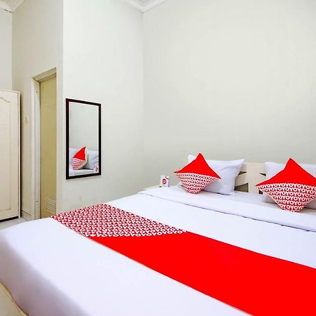 โอโย 3083 ดี คอสต์ 3 ชาเรียะฮ์ Hotel ยอกยาการ์ตา ภายนอก รูปภาพ