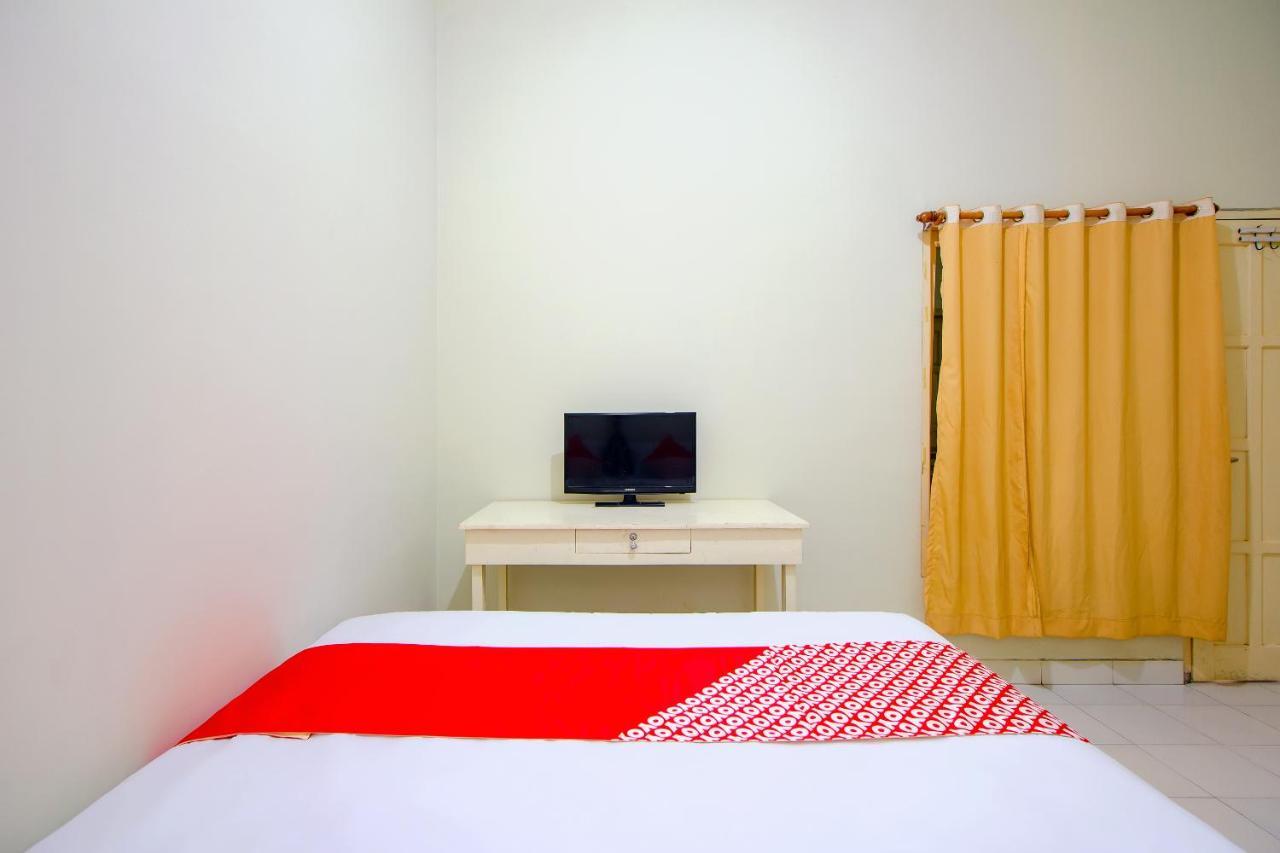 โอโย 3083 ดี คอสต์ 3 ชาเรียะฮ์ Hotel ยอกยาการ์ตา ภายนอก รูปภาพ